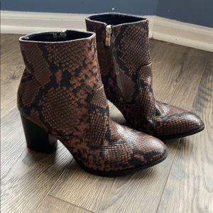 Brown ankle boots (faux snakeskin) (nbw)